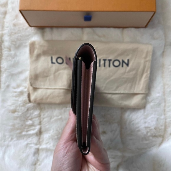 Louis Vuitton Emelie Wallet - Picture 5 of 6